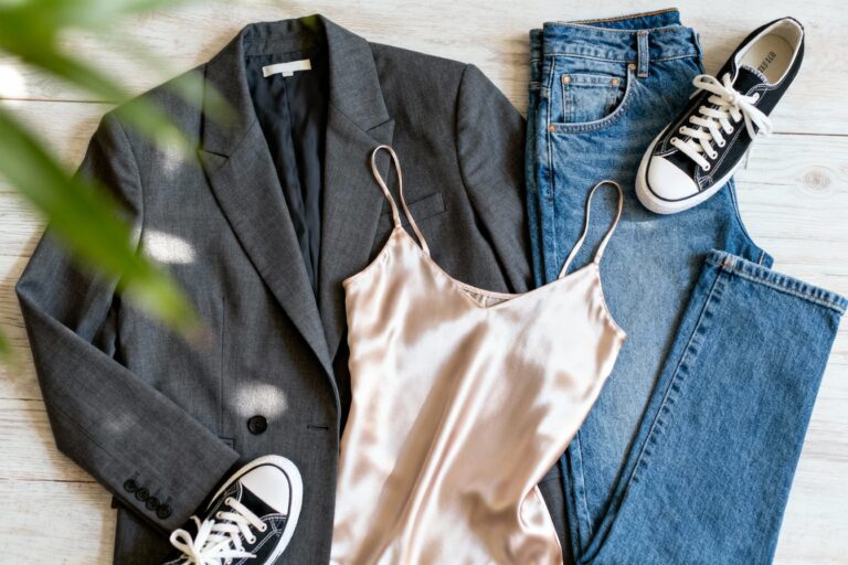 Seasonal capsule wardrobe shopping list