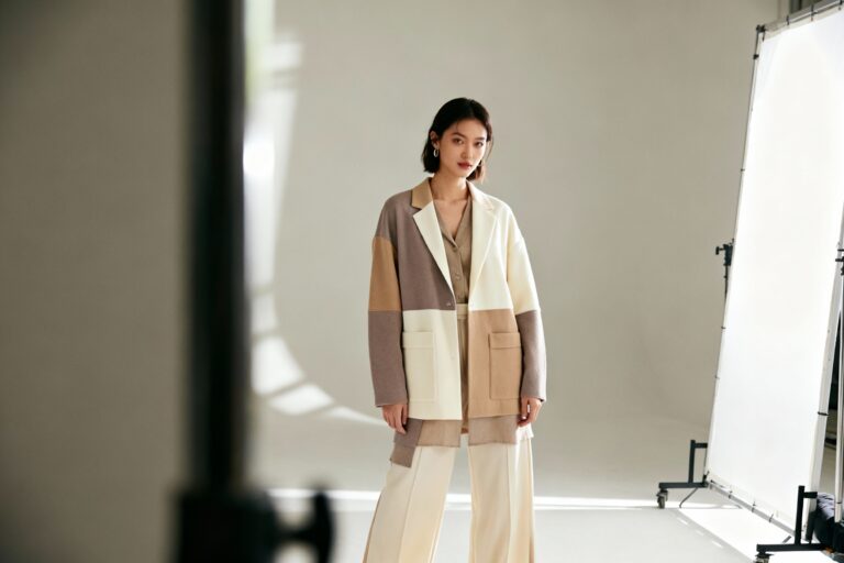 Seasonal outfits with neutrals